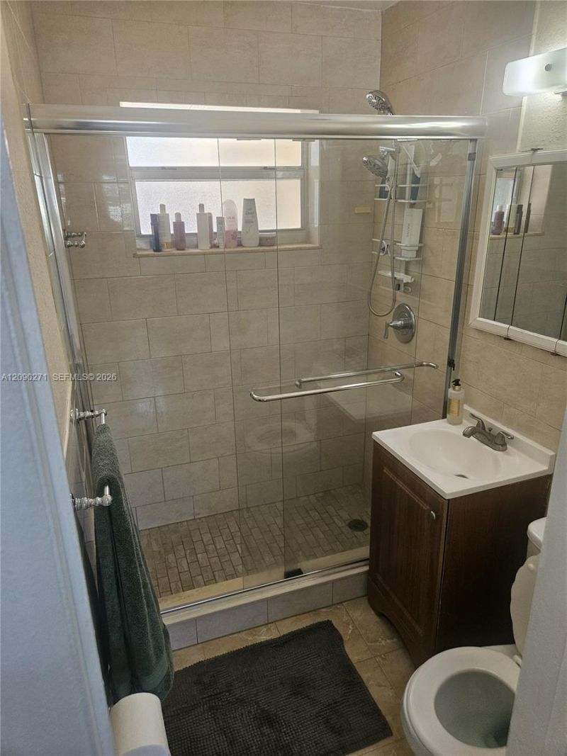 5318 W 4th Ln , Hialeah, FL 33012 Photo