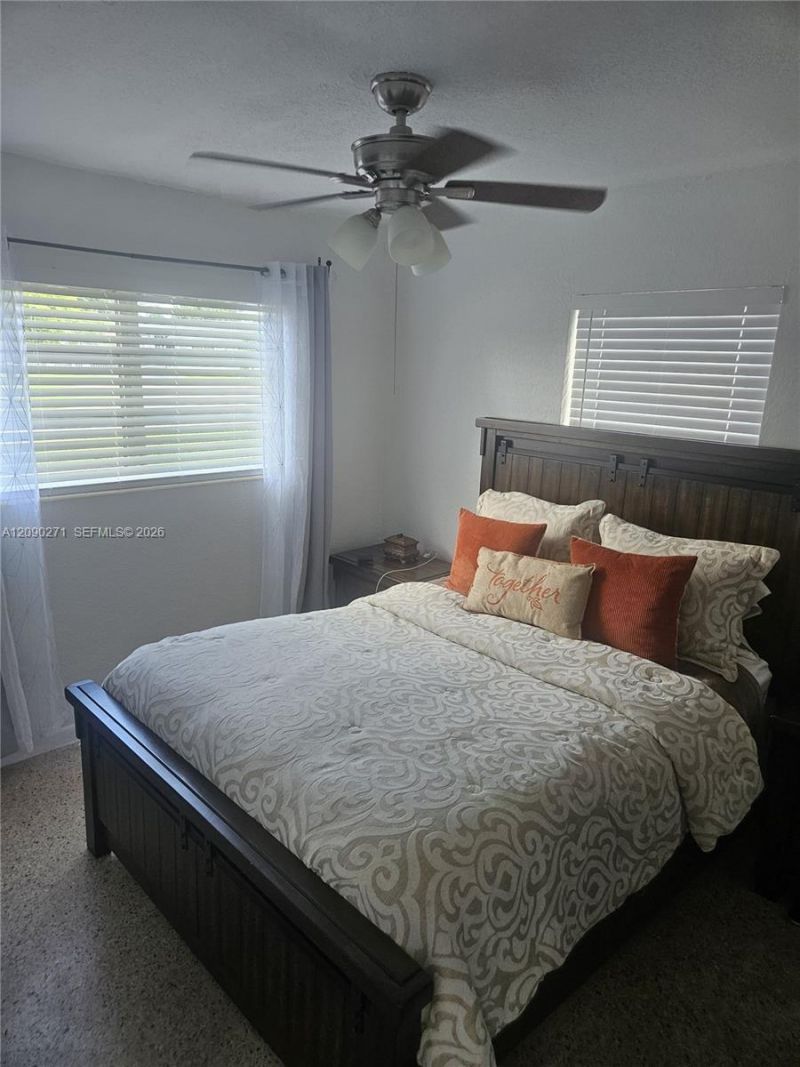 5318 W 4th Ln , Hialeah, FL 33012 Photo