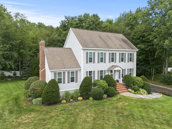 18 Quaker Lane, Seabrook, NH 03874
