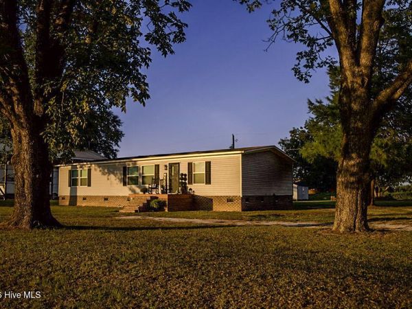 1227 Mclean Road , Lumberton, NC 28358