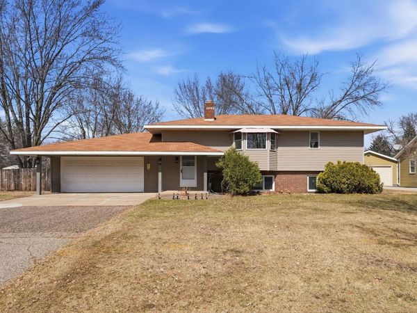 833 Lewis Place, Saint Cloud, MN 56301