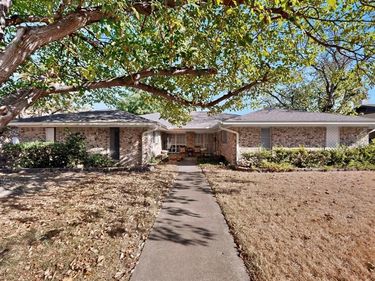 11341 Quail Run Street, Dallas, TX 75238
