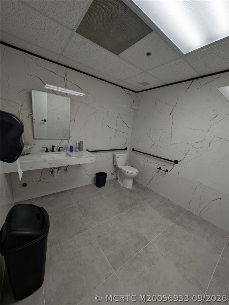 701 NW Federal Highway , Unit 303 FULL F, Stuart, FL 34994 Photo