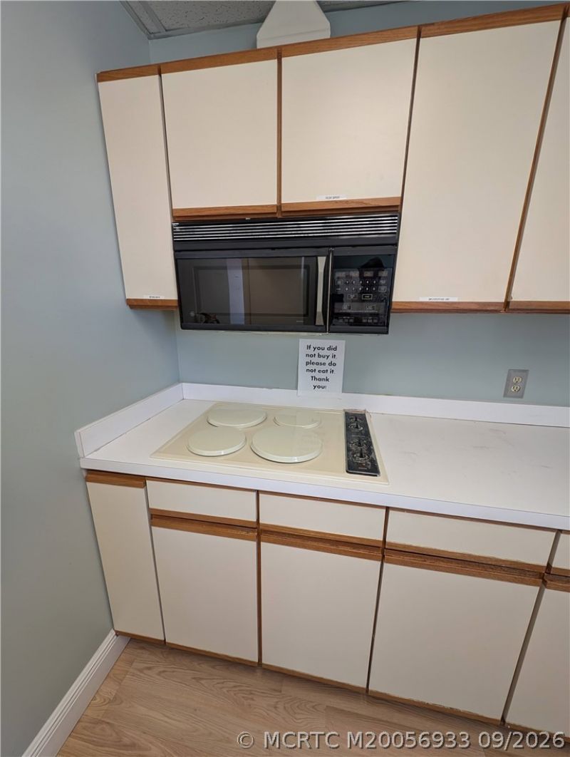 701 NW Federal Highway , Unit 303 FULL F, Stuart, FL 34994 Photo