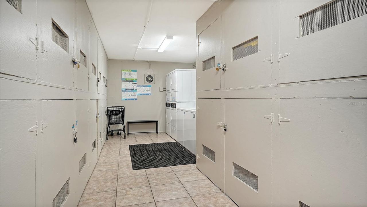 3360 S Osprey Avenue, Unit 209B, Sarasota, FL 34239 Photo