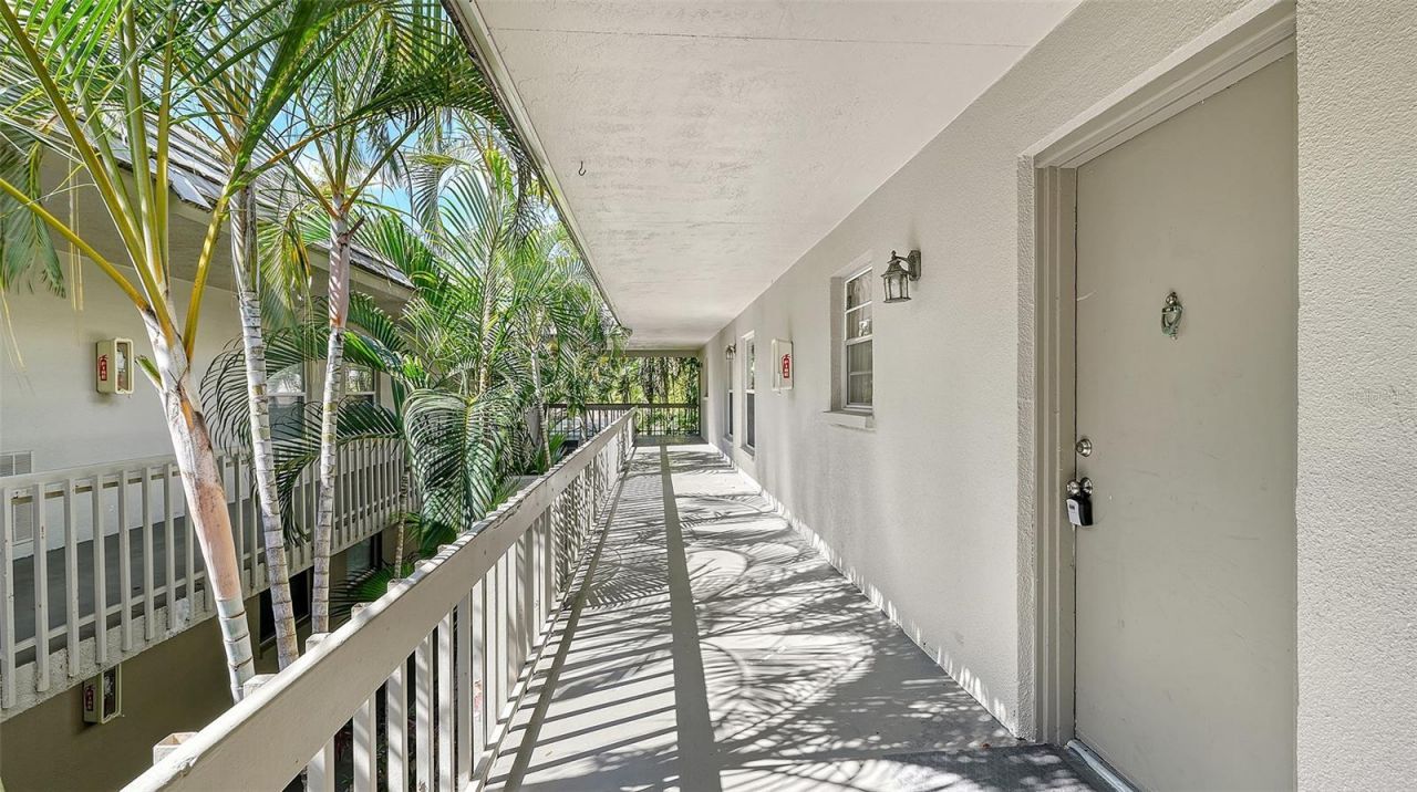 3360 S Osprey Avenue, Unit 209B, Sarasota, FL 34239 Photo