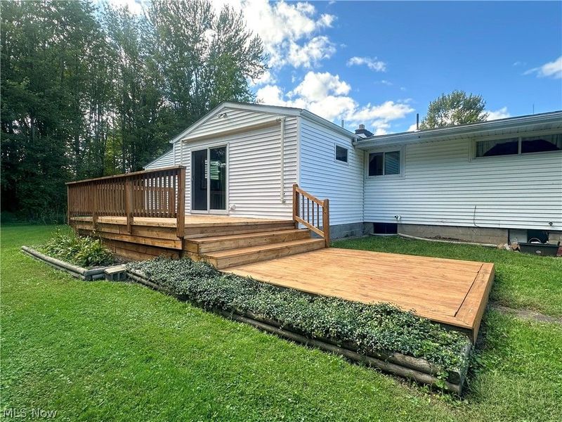 328 Geauga Portage Easterly Road NE, Cortland, OH 44410 Photo 3