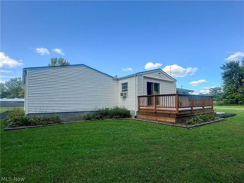 328 Geauga Portage Easterly Road NE, Cortland, OH 44410 Photo 4
