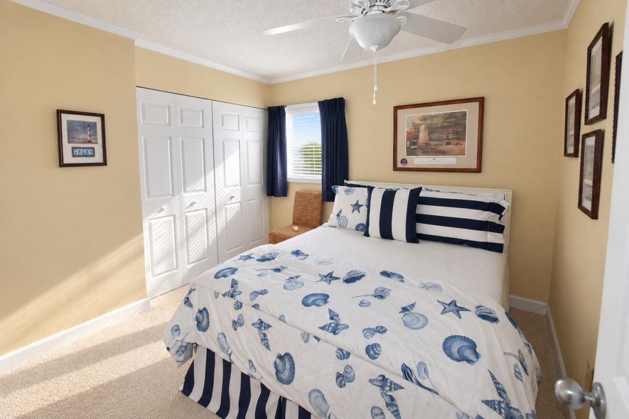 1012 N Waccamaw Dr. Photo 32