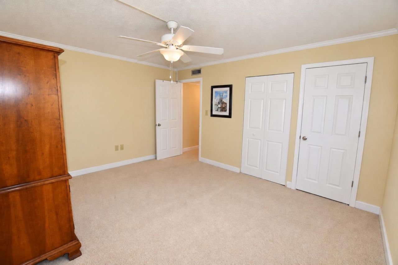 1012 N Waccamaw Dr. Photo 42