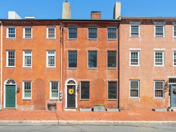 41 Middle St, Newburyport, MA 01950