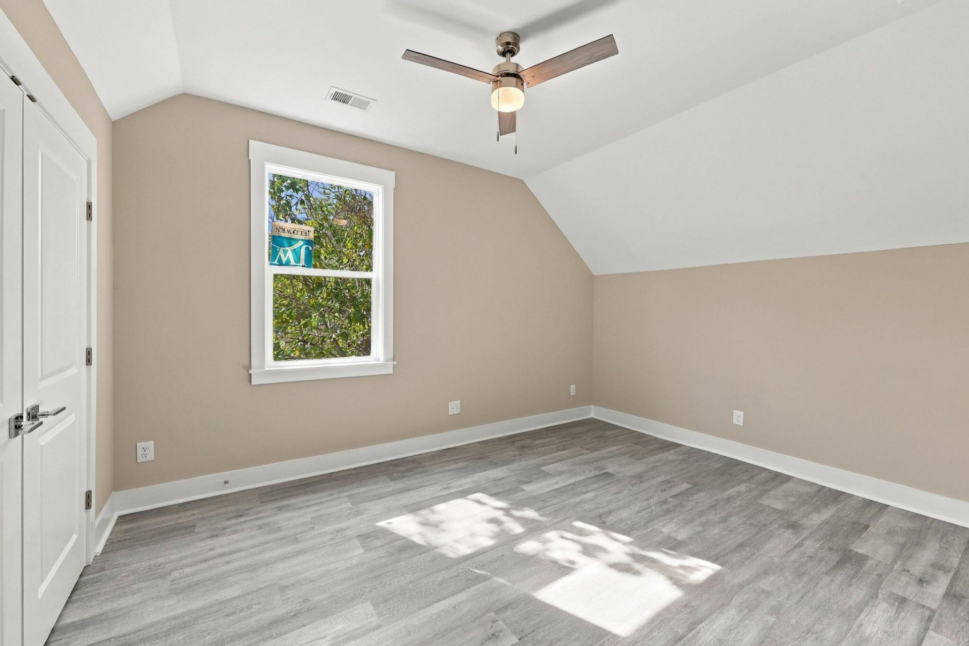 5816 Beverly Drive Photo 23