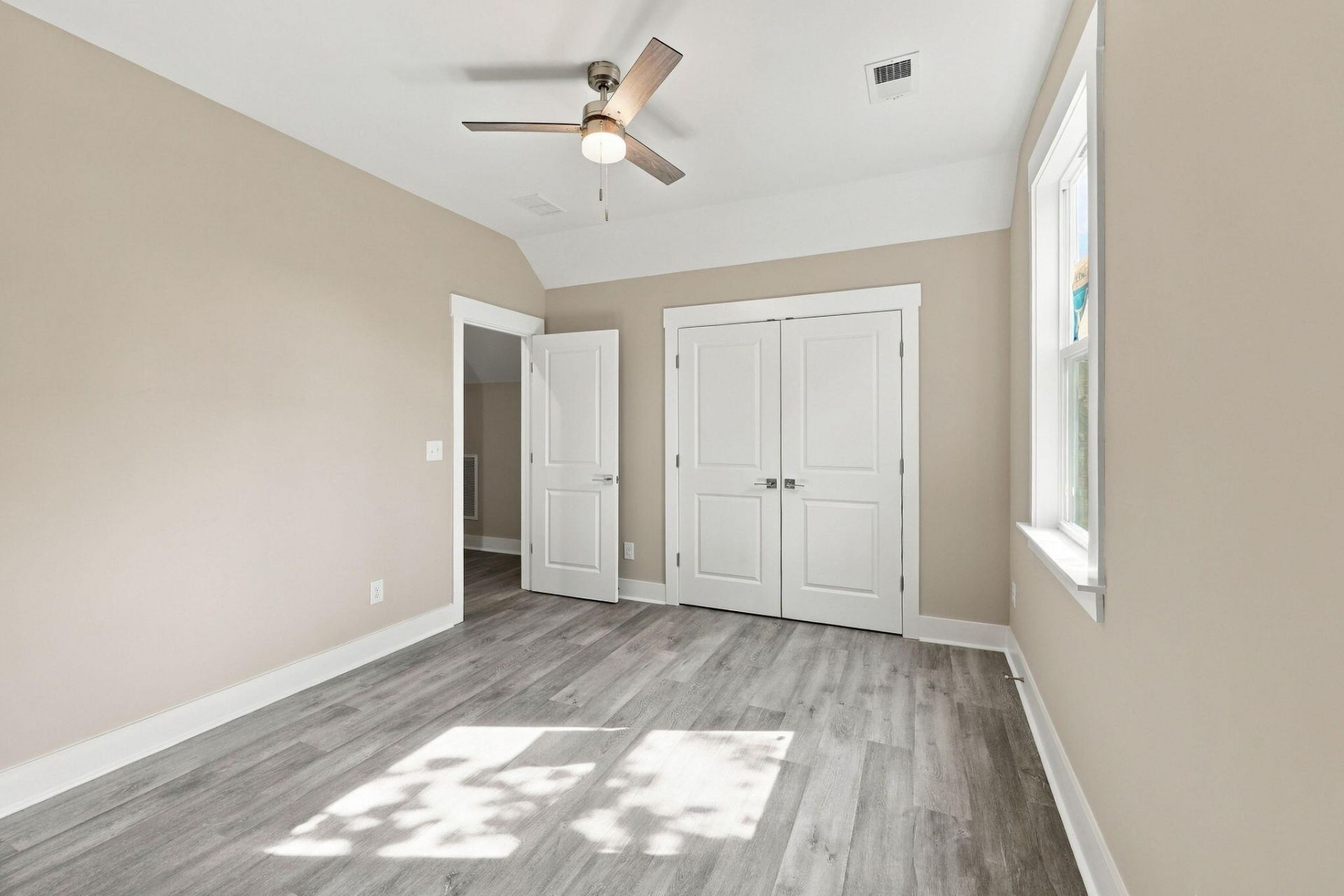 5816 Beverly Drive Photo 24