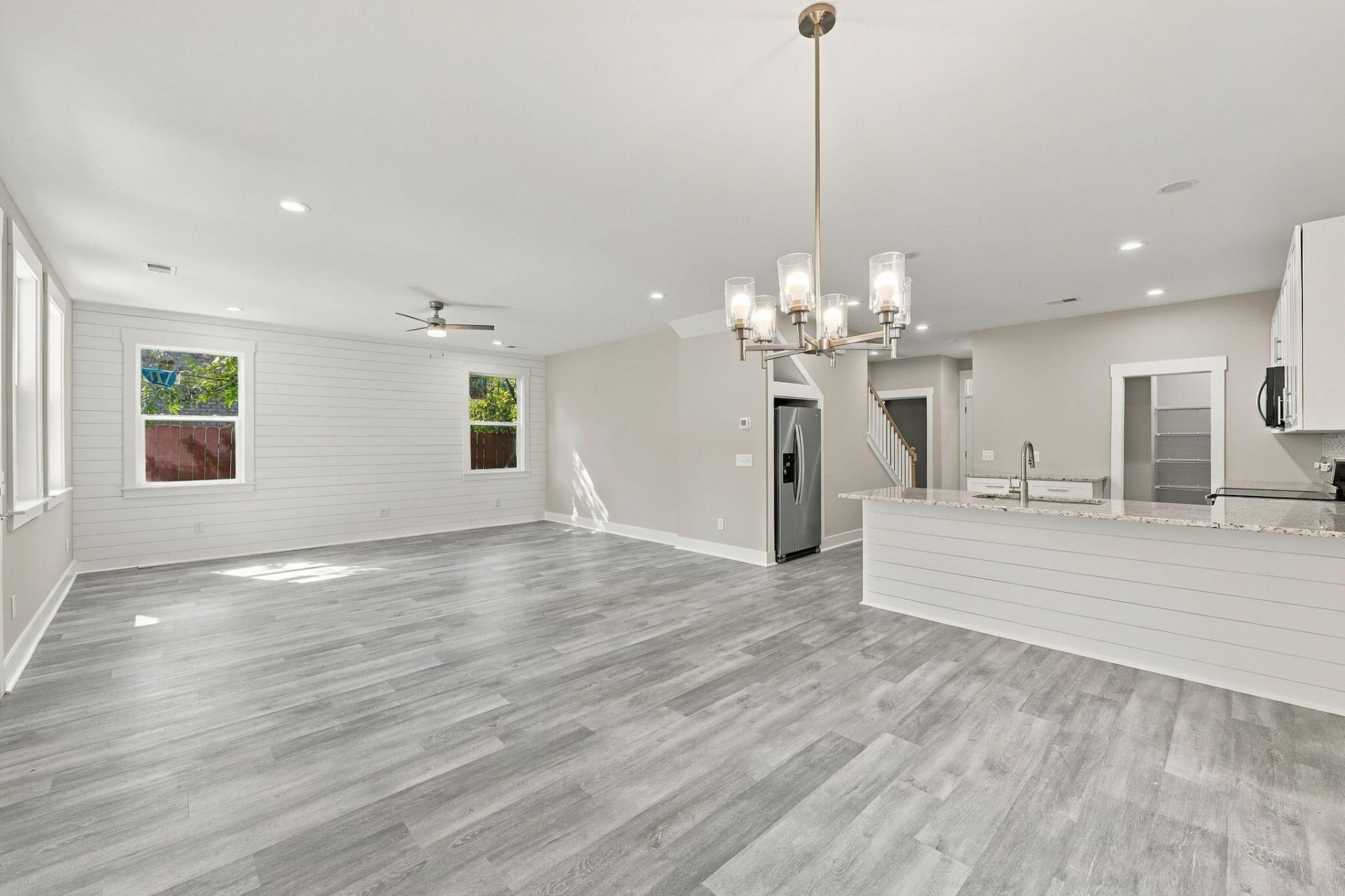 5816 Beverly Drive Photo 4