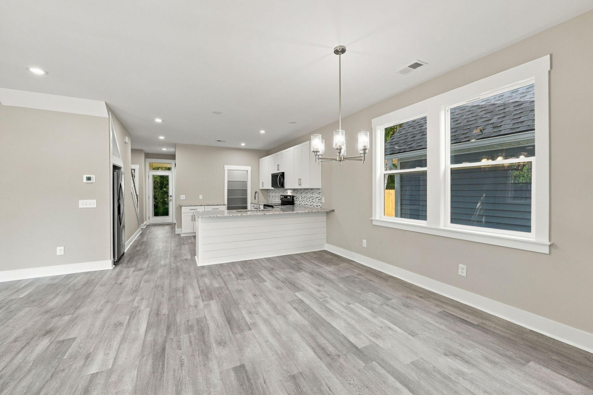 5816 Beverly Drive Photo 7