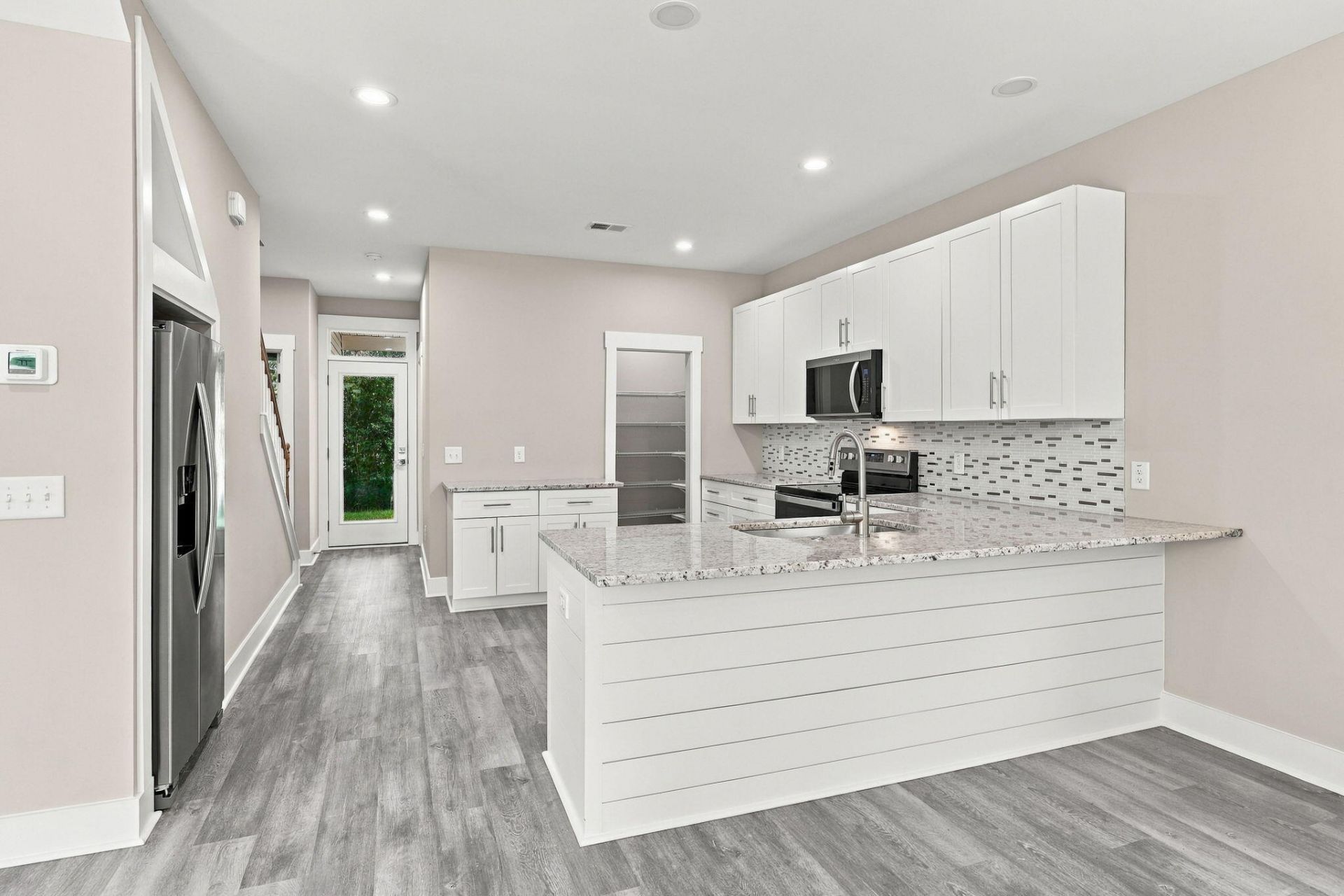 5816 Beverly Drive Photo 8