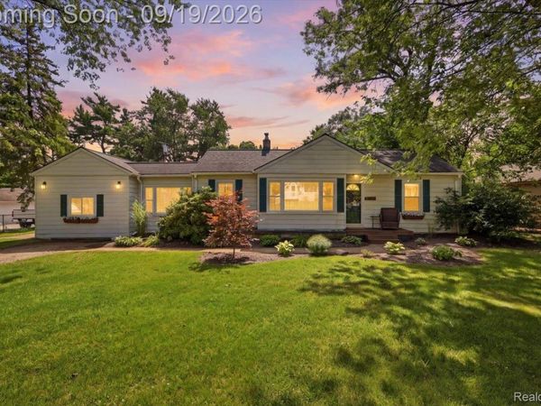 4401 Louella Drive, Waterford Township, Mi 48329