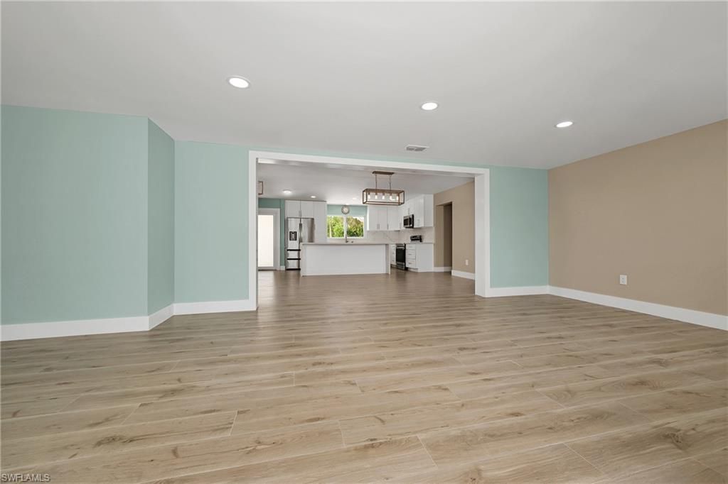 5885 Pine Tree Dr , Sanibel, FL 33957 Photo