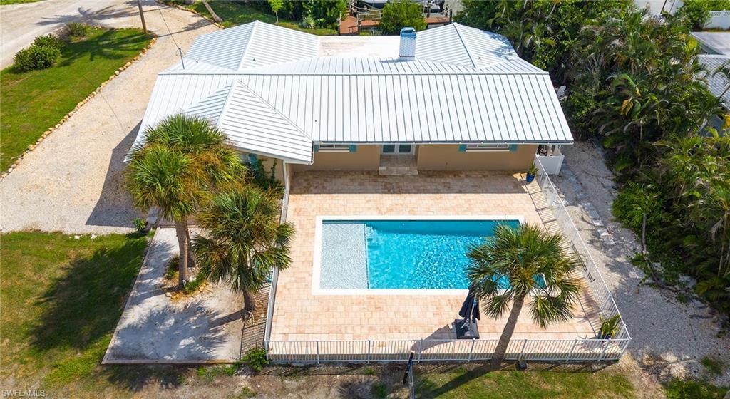 5885 Pine Tree Dr , Sanibel, FL 33957 Photo