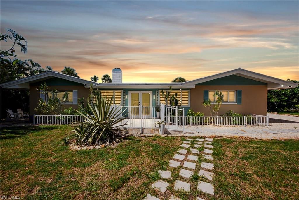 5885 Pine Tree Dr , Sanibel, FL 33957 Photo