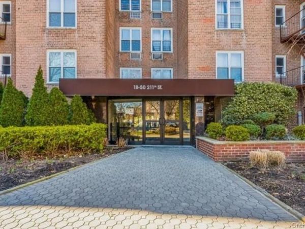 18-50 211 Street , Unit 2K, Bayside, NY 11360