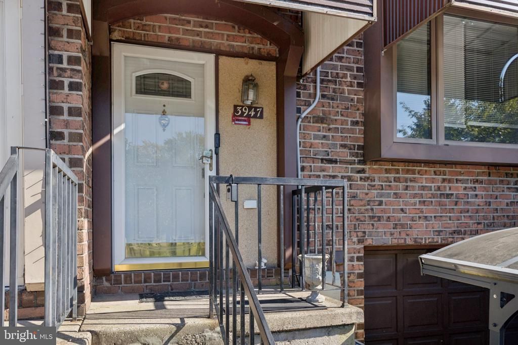 3947 GLOUCESTER COURT , BENSALEM, PA 19020