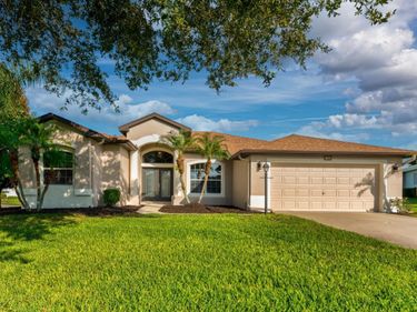 27303 GINGERBREAD PLACE , LEESBURG, FL 34748