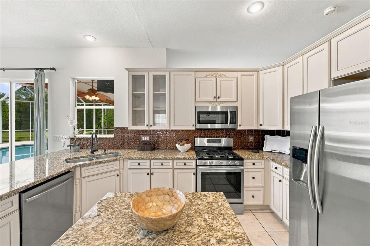 12427 Bristol Commons Circle , Tampa, FL 33626 Photo