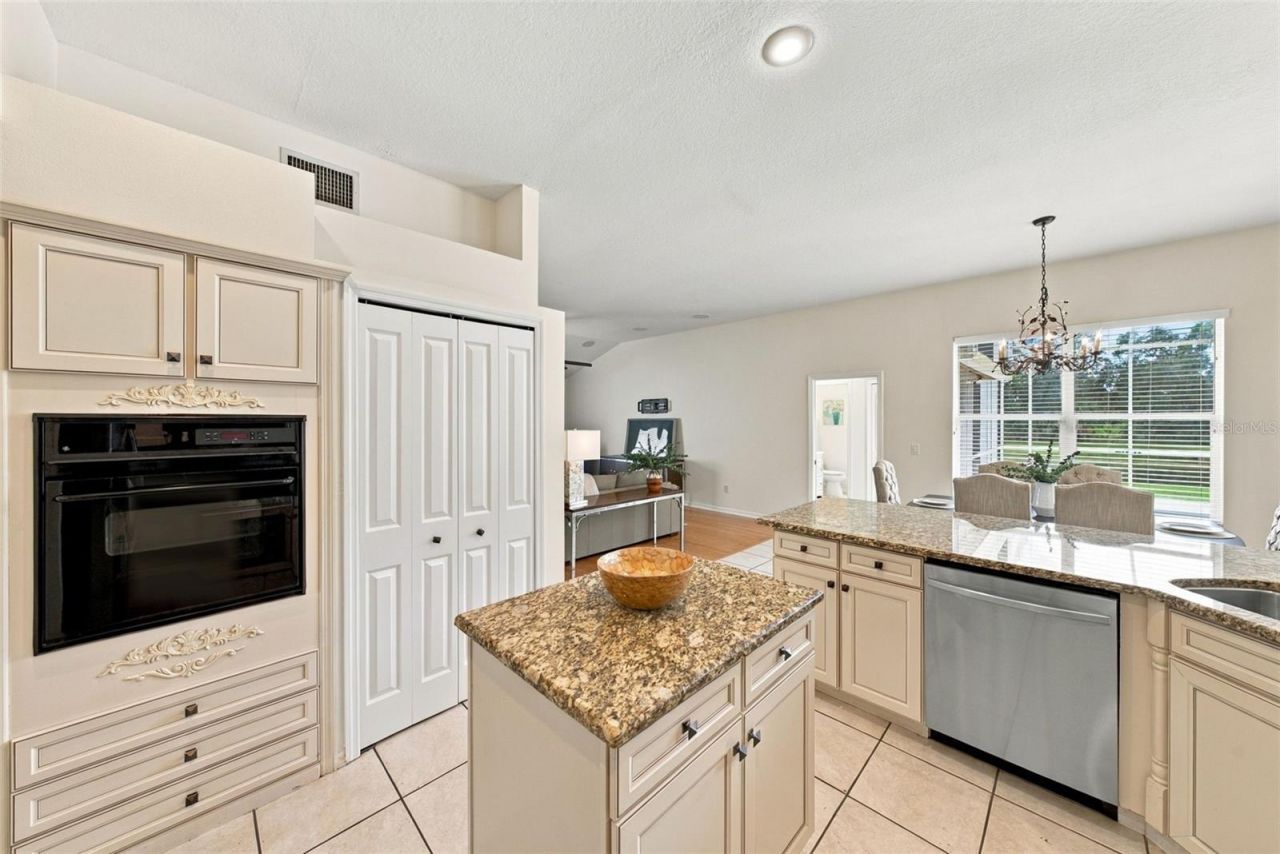 12427 Bristol Commons Circle , Tampa, FL 33626 Photo
