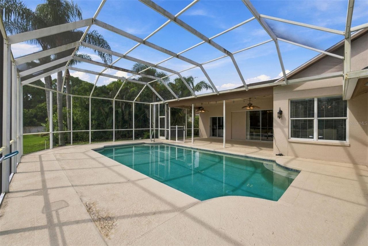 12427 Bristol Commons Circle , Tampa, FL 33626 Photo