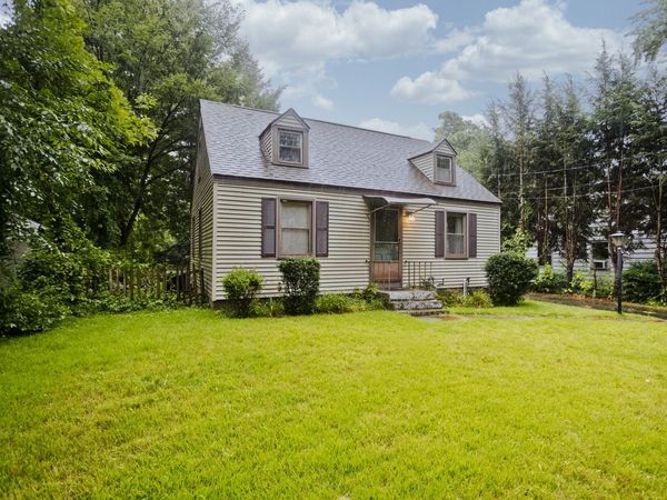 55 Arden St, Springfield, MA 01118