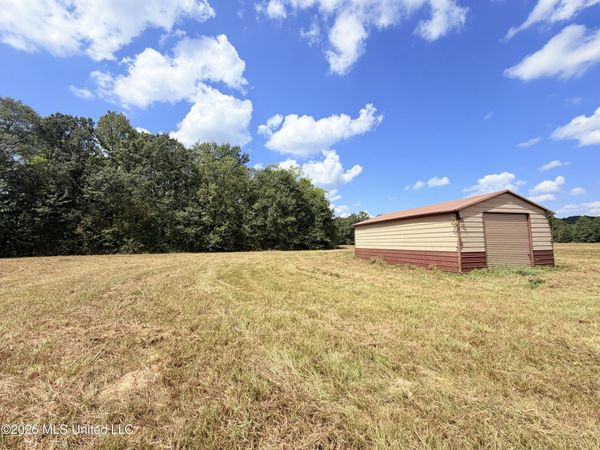 002 Smith Avenue Road, Carthage, MS 39051