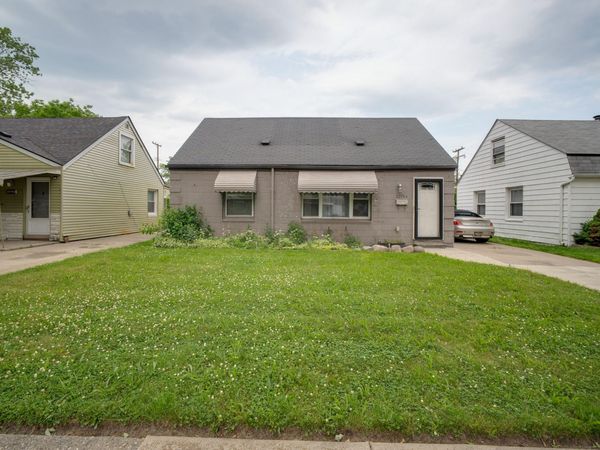 22754 Almond Avenue, Eastpointe, MI 48021