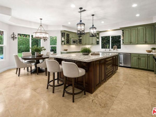 5419 Tampa Avenue , Tarzana, CA 91356