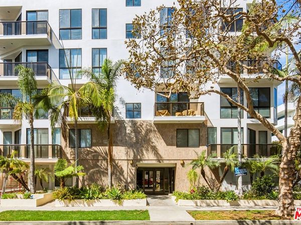 121 S Canon Drive, Unit 203, Beverly Hills, CA 90212
