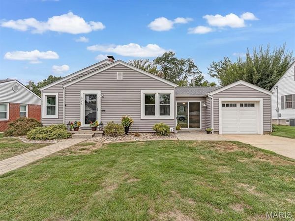 325 W Liberty Street, Columbia, IL 62236