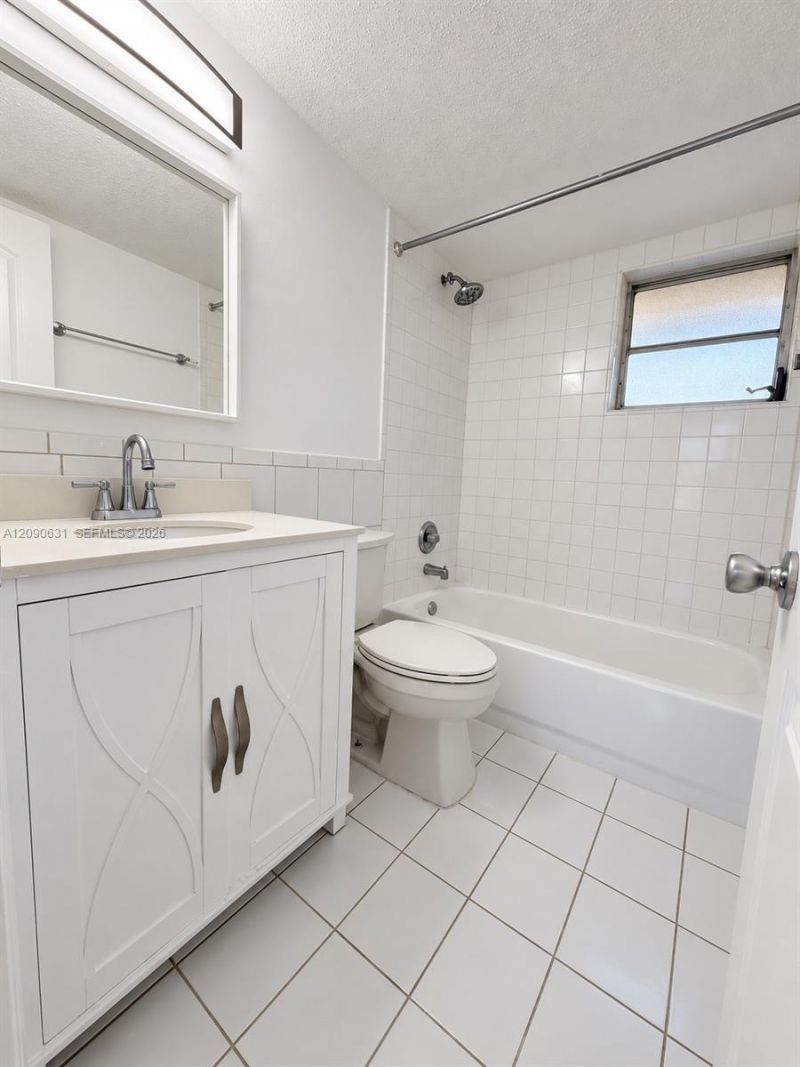 816 NW 87th Ave , Unit 203, Miami, FL 33172 Photo