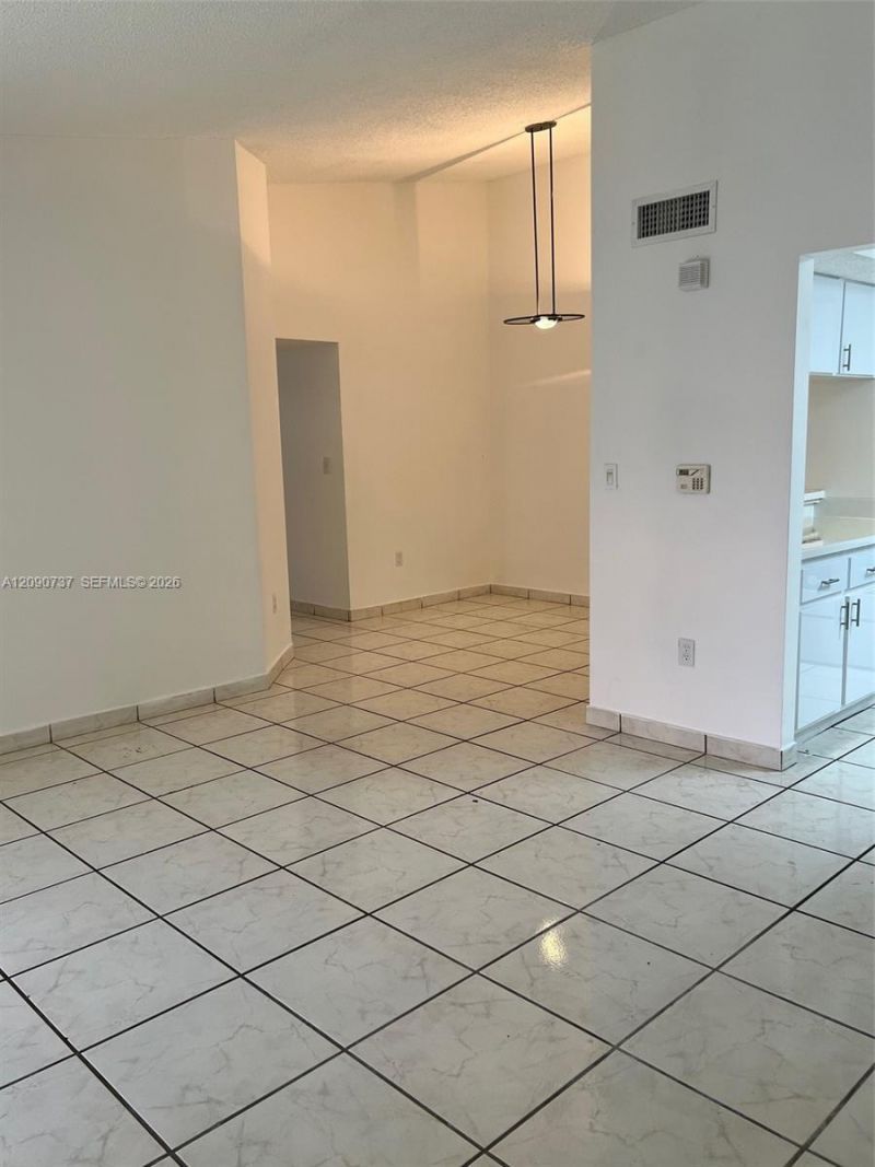 20680 NE 4th Ct , Unit 206, Miami, FL 33179 Photo