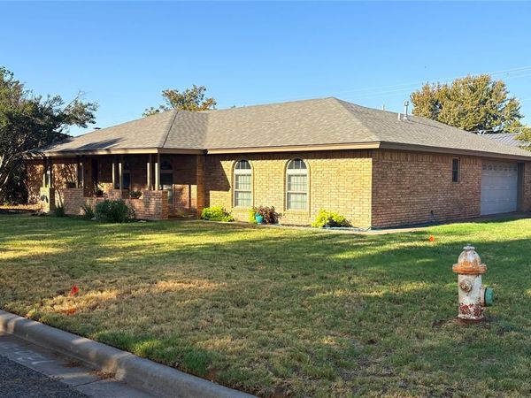 2802 Wood Street, Vernon, TX 76384