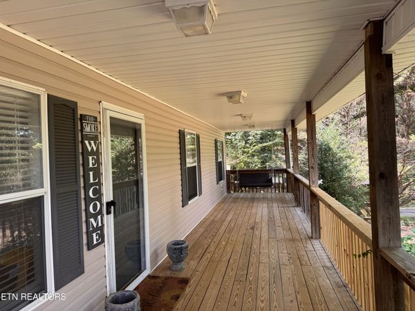 783 Haynes Rd, Dandridge, TN 37725