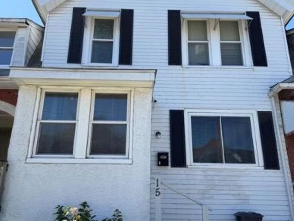 15 WALNUT STREET, MARCUS HOOK, PA 19061