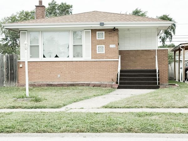 1332 Mackinaw Avenue , Calumet City, IL 60409