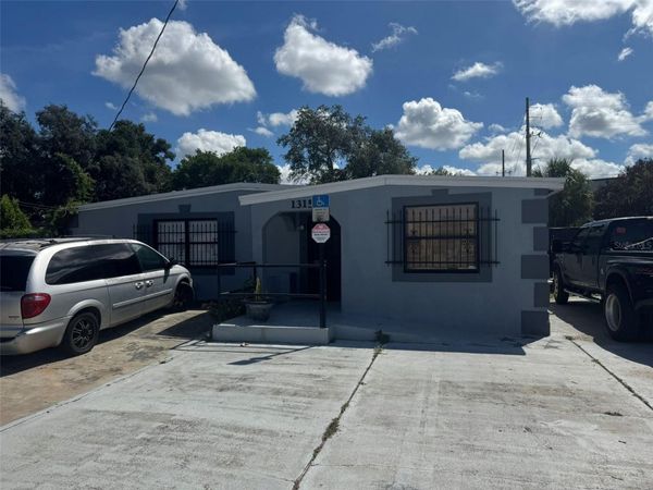 1315 N PINE HILLS ROAD , ORLANDO, FL 32808