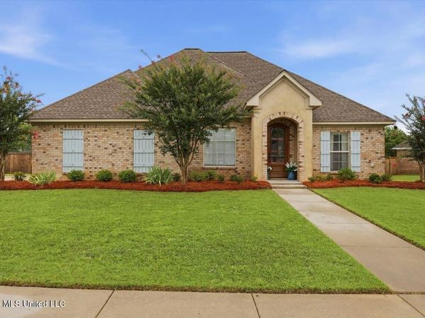 116 Bridge Walk Drive, Canton, MS 39046
