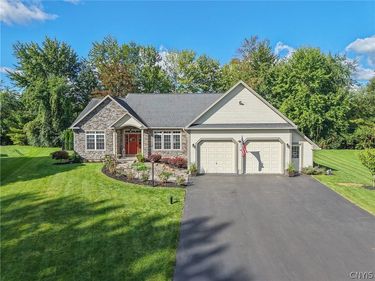 3324 Rock Rose Cir , Baldwinsville, NY 13027