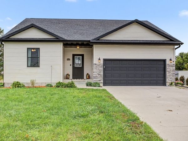 872 N 1st Street, Ogden, IA 50212