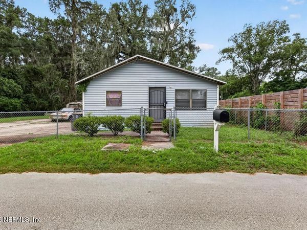 2054 THOMAS Court, Jacksonville, FL 32207