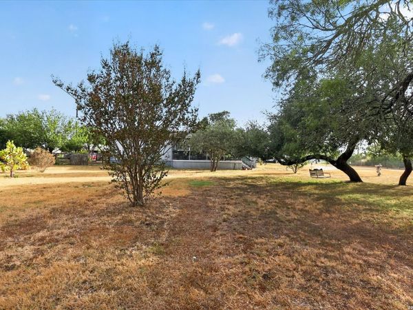 433 County Road 4511, Hondo, TX 78861
