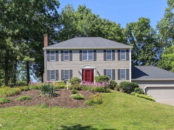 41 Virginia Ave, North Attleboro, MA 02763