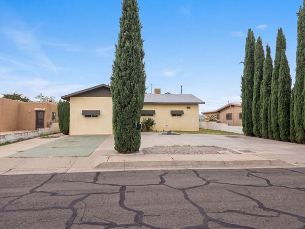 9222 Aztec Road NE, Albuquerque, NM 87111